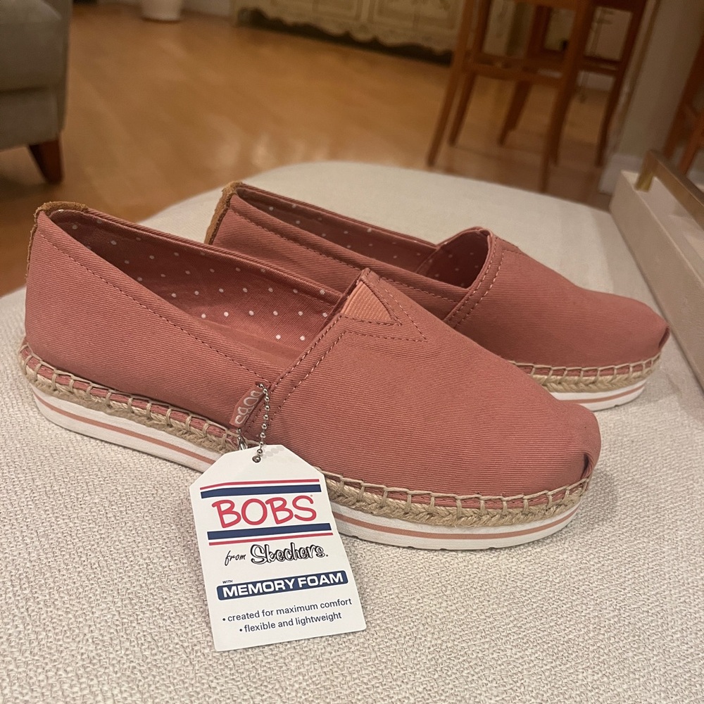 Bobs by Skechers Women's Pink Platform Slip-Ons🩷 Cute and Comfy